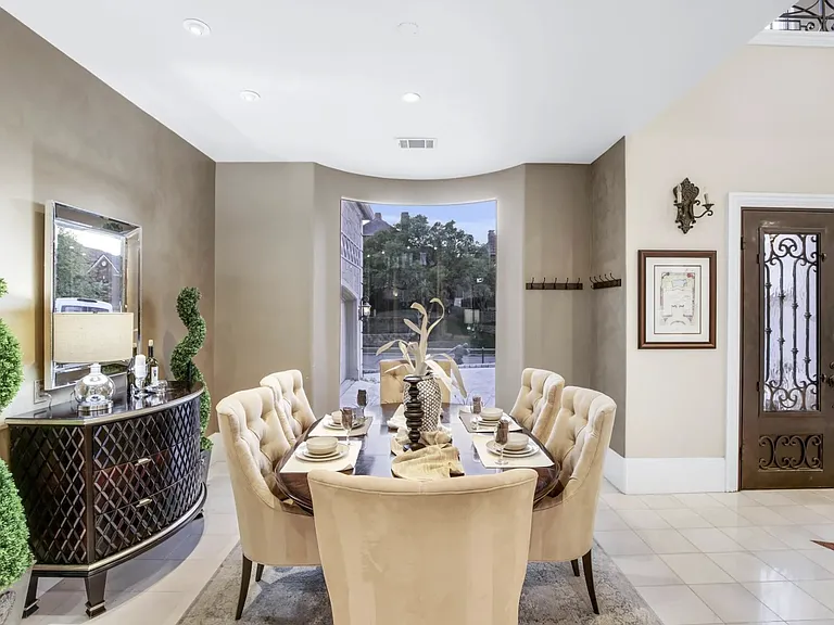 4616 Windsor Ridge Dr — Photo 9