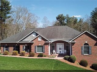 1643 Skyland Dr, Wilkesboro, NC 28697