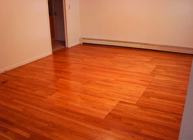 2nd image of 423 9th St #1