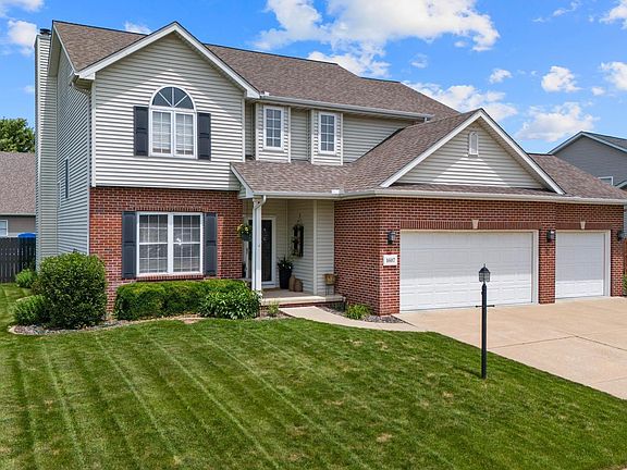 2nd image of 1607 W Greystone Ct