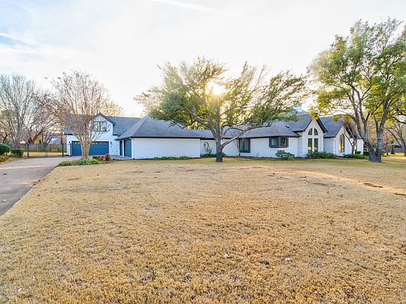 5th image of 1005 Raven Bend Ct