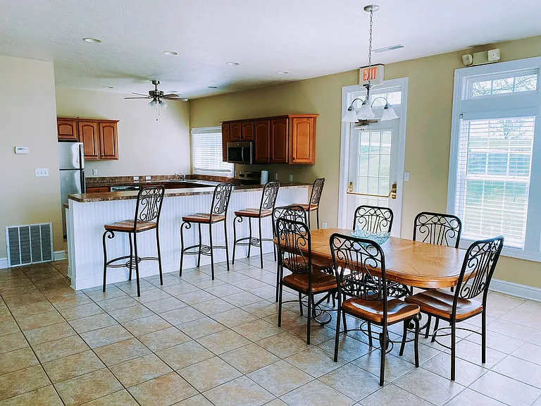 Freedom Crossing Apartments — Photo 17