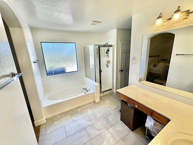 723 W Leah Ct — Photo 15