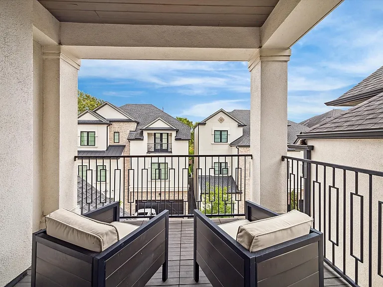 1527 Cunningham Parc Ln — Photo 17