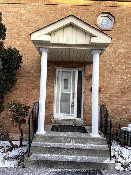 Brampton Townhouse for rent - 4 Bedrooms — photo 5