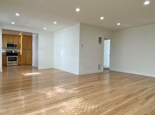 923 N San Vicente Blvd APT 4, West Hollywood, CA 90069