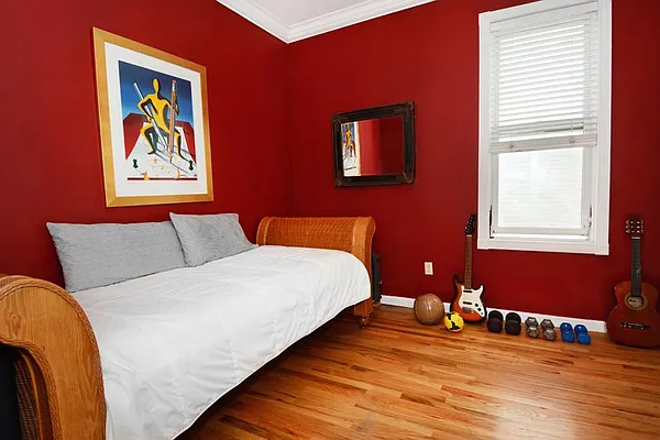 Sold by Brooklyn Bridge | media 20