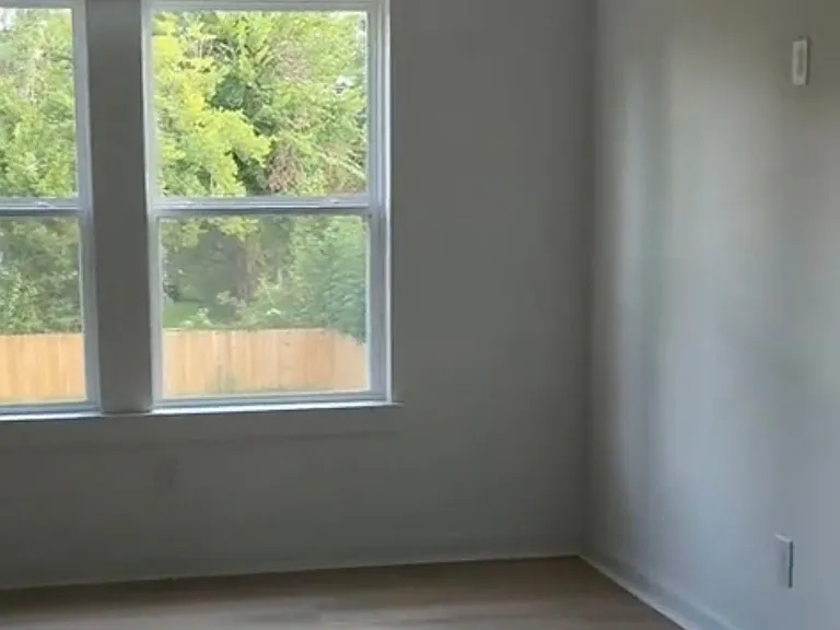 4916 Tronewood St — Photo 3