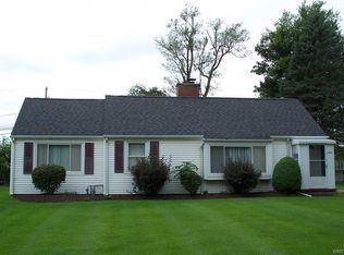 4370 Barton Rd, Clarence, NY 14031