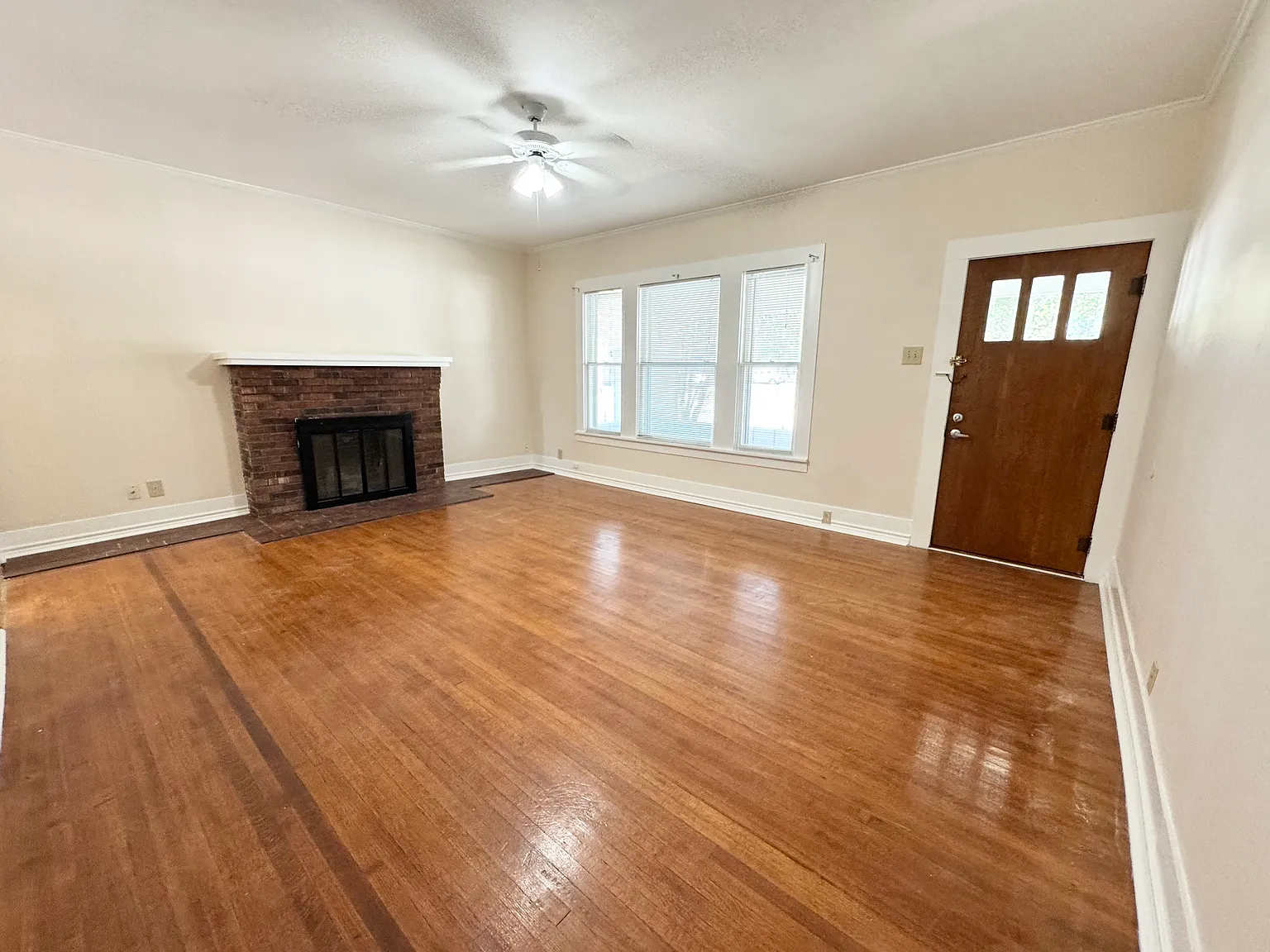 3 bed, 1800 sqft, $1,500 — Photo 3