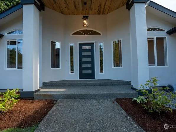 4424 Cooper Point Road NW, Olympia, WA 98502
