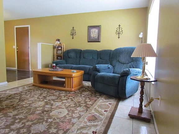 3rd image of 1638 Margaret St