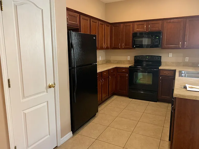 7117 Harmony Square Dr S — Photo 21