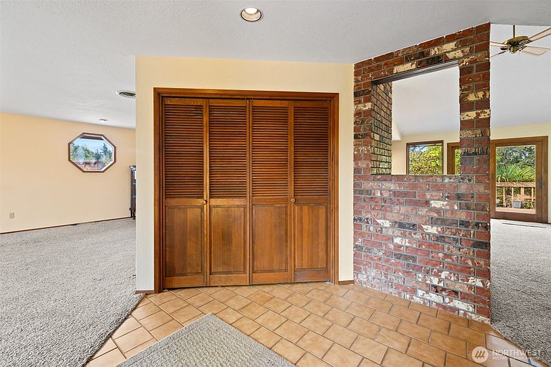4th image of 252 View Ridge Drive