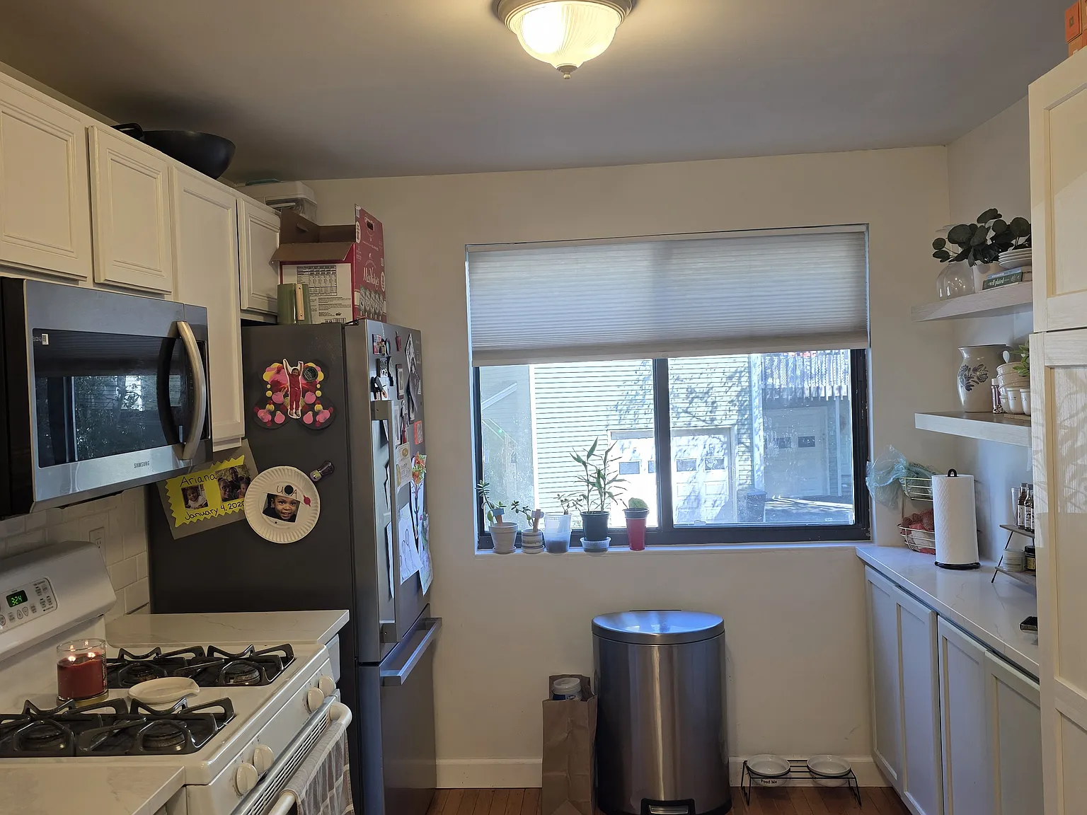2 bed, 1100 sqft, $2,300 — Photo 2