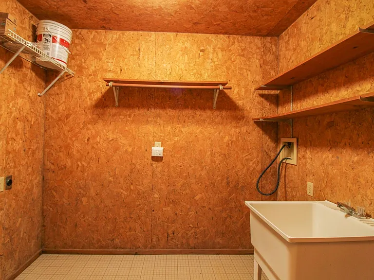 1812 Sunrise Dr — Photo 13