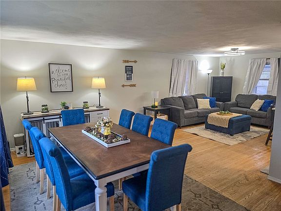 4th image of 37 Mount Marcy Dr