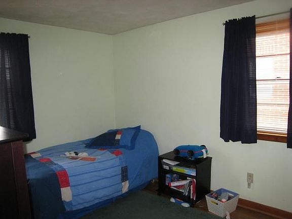 4th image of 207 Edgewood Ave