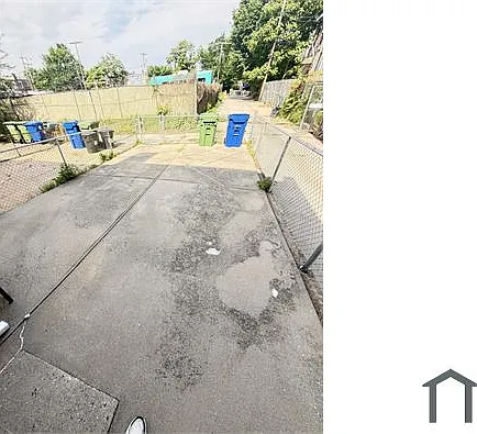 1120 N Luzerne Ave — Photo 13