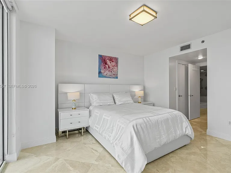 50 Biscayne Blvd #5402 — Photo 28