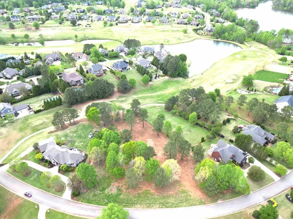 725 E Long Bay Dr, Inman, SC 29349