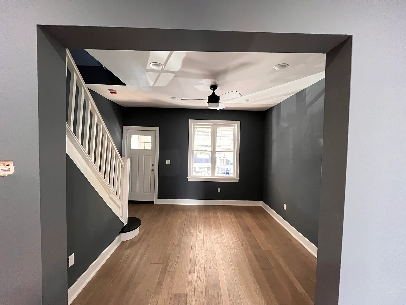 3 bed, 968 sqft, $1,700 — Photo 3