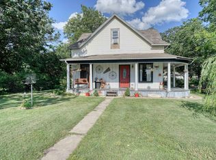 407 S 2nd St, Canton, KS 67428