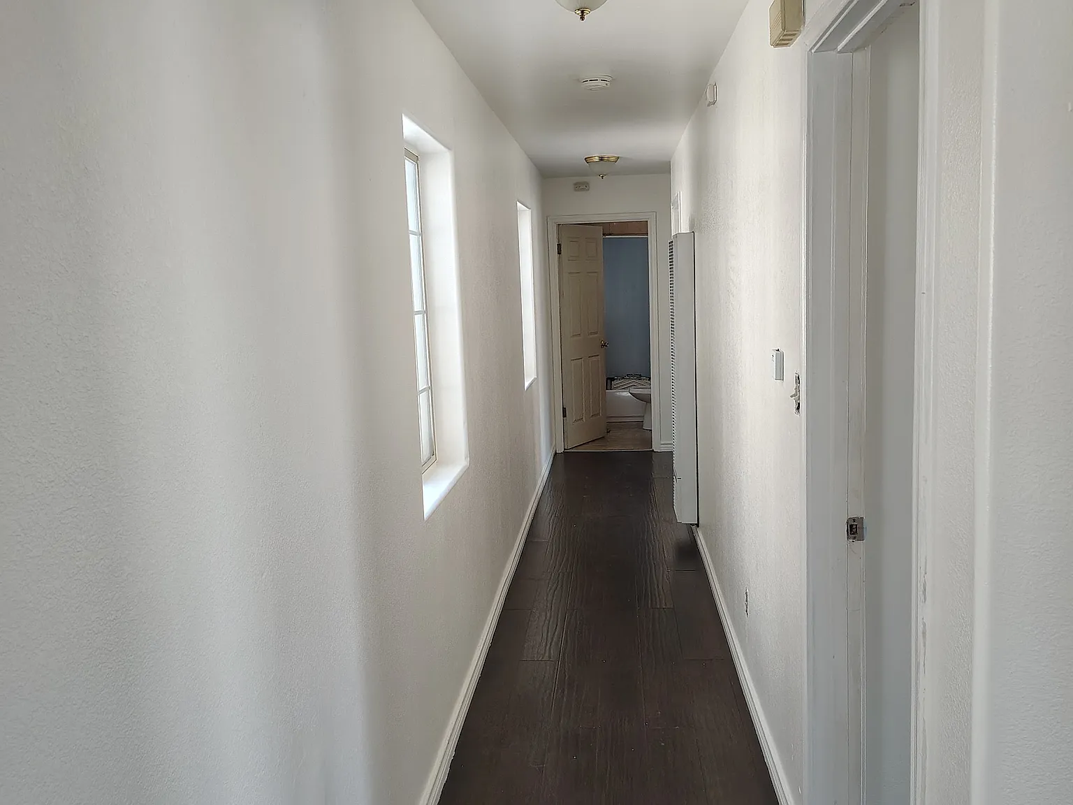 3 bed, 1000 sqft, $2,995 — Photo 1