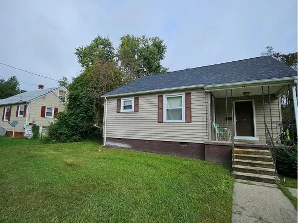 500 Tunstall Ave, Blackstone, VA 23824