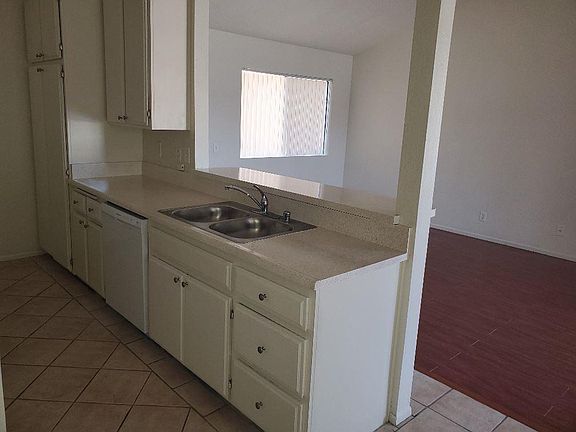 2nd image of 450-456 Coronado Ave #2X2-2095.0
