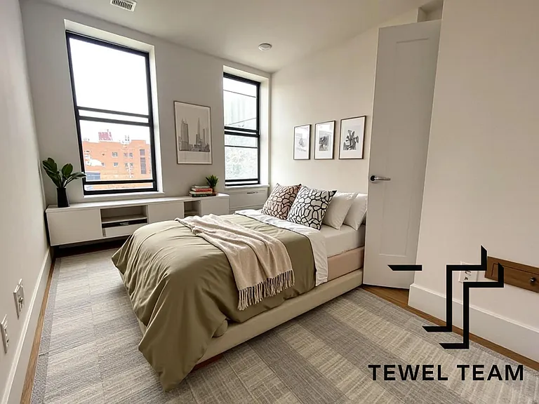 539 Lenox Ave #4CC — Photo 1