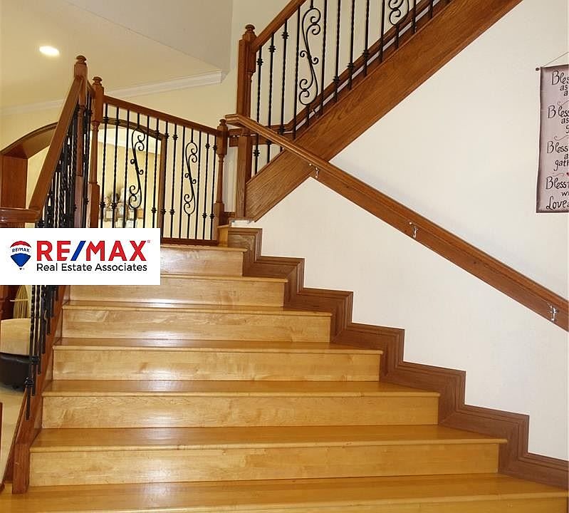 REMAX(12)