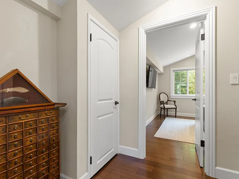 977 Continental Dr — Photo 35