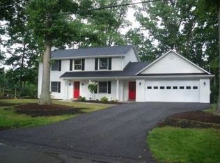 225 Oakhaven Dr, Coraopolis, PA 15108