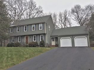 4 Beaverbrook Ln, Walpole, MA 02081