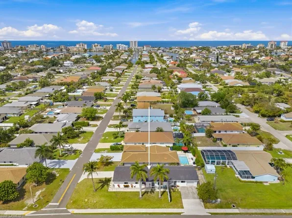 595 99th AVE N, NAPLES, FL 34108