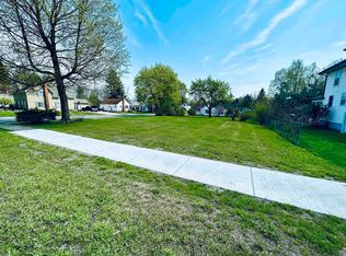 315 W 4th St, Imlay City, MI