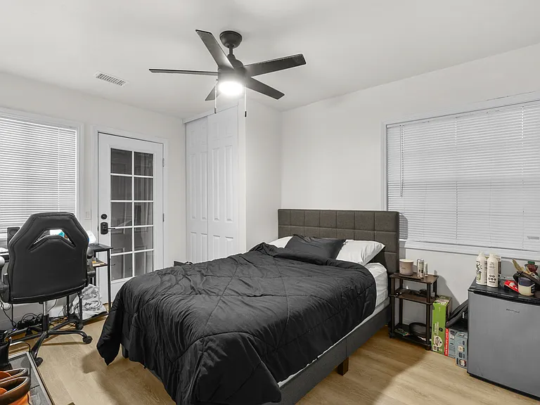 6124 Pembroke Dr — Photo 3