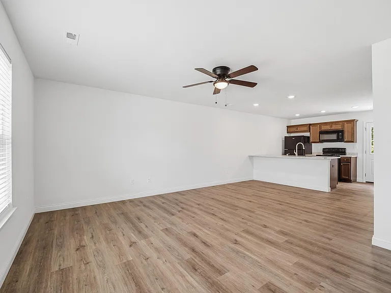 15405 Corbin Ct — Photo 23