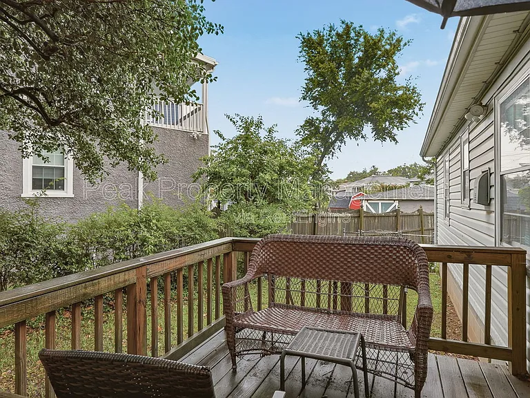 3322 Woodrow Ave — Photo 16