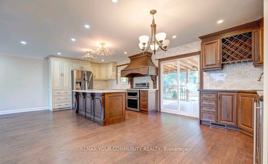 3 bed, $2,880 — Photo 4