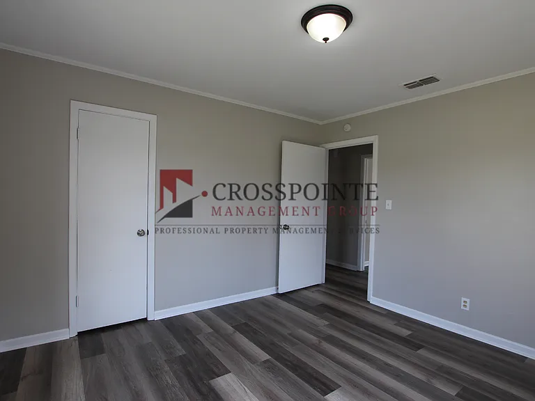 1712 Redbud Ave — Photo 21