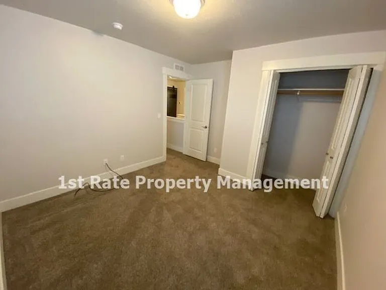 399 S Academy Ln — Photo 11