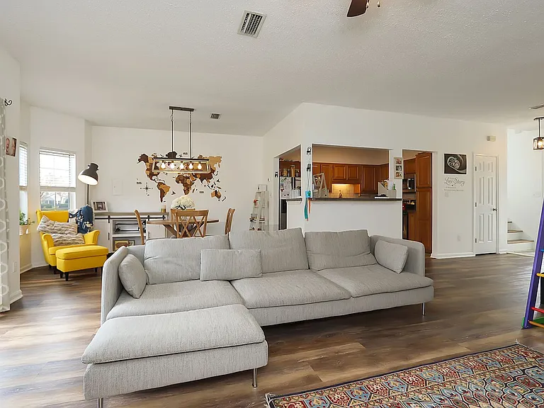 1356 Lake Dr — Photo 4
