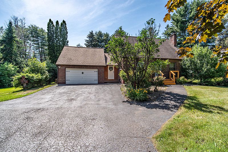 2nd image of 663 Sacandaga Road