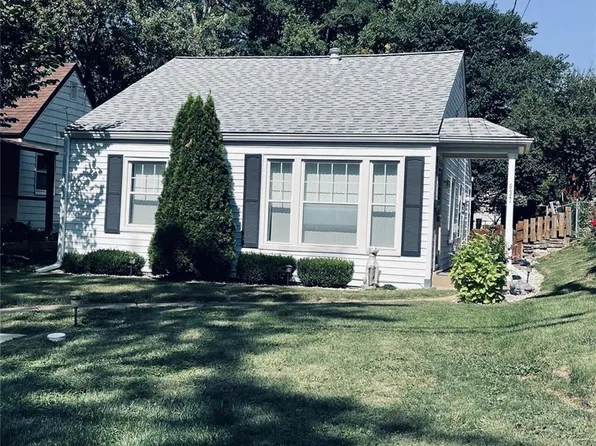 637 Clover Ln, Saint Louis, MO 63126