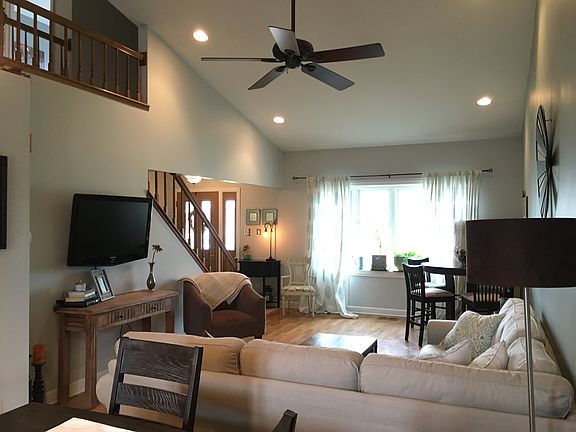 3rd image of 16624 Charnswood Ct