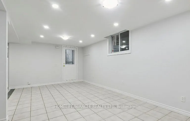 204 Delaney Dr #BASEMENT — Photo 11