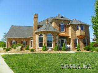 207 Links Ln, Waterloo, IL 62298