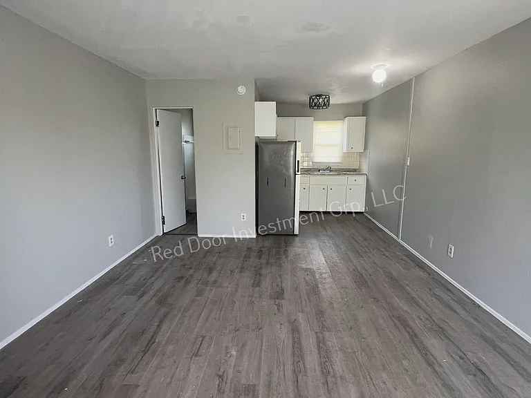**August Move In Specials Riverside Apartments - Minutes to the River - Studio's, 1 Bedrooms, 2 B... — Photo 15